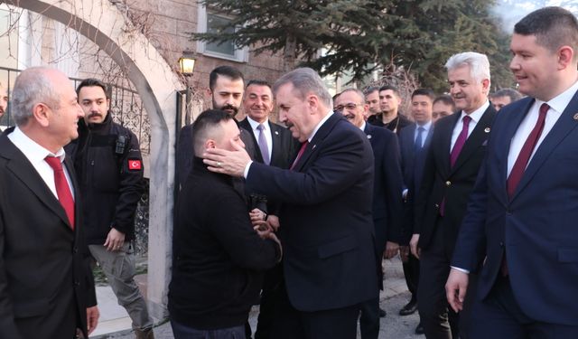 Destici: İran’ın gönderdiği füzelerin hesabı sorulur