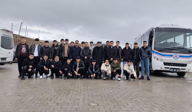 Hakkarili öğrencilerden İstanbul'a tarih ve kültür gezisi