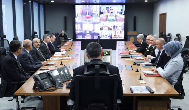 Vali Taşyapan sınır güvenliği toplantısına katıldı