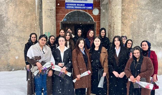 Esendere Belediyesinden kadınlara jest