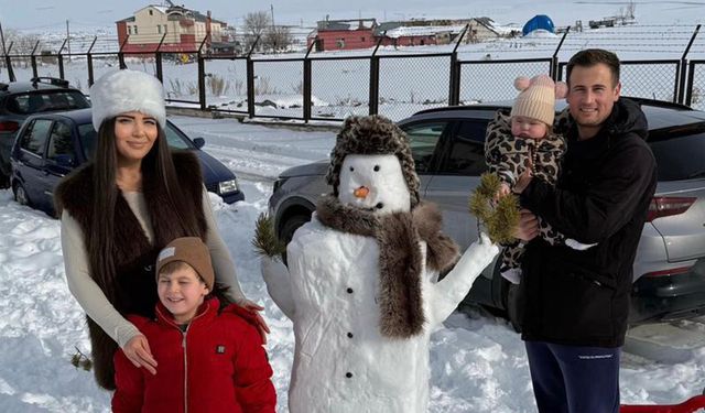 Kardan adam yapıp, başına kalpak taktılar