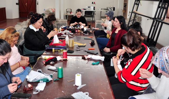 Kafkas kültürü, minyatür bebeklerle geleceğe taşınıyor