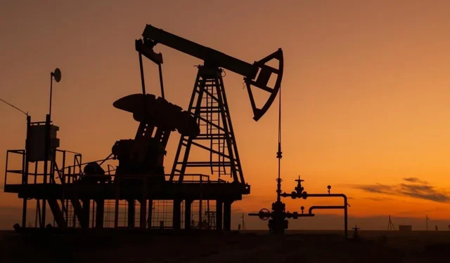 Trump, İran’a saldırıyı erteledi, petrol fiyatı düştü