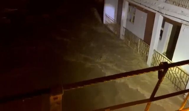 Bitlis Çayı’nda debi yükseldi, önlemler artırıldı