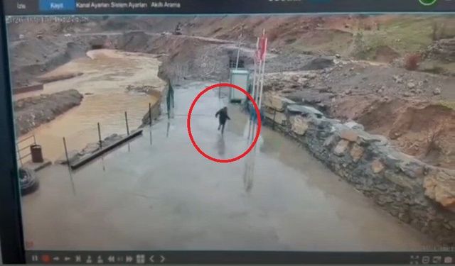 Şırnak’ta selden kaçış kamerada