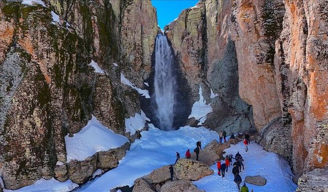 Bingöl’deki Çır Şelalesi ilgi görüyor
