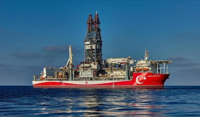 Abdülhamid Han gemisi, yılın ilk keşif sondajına başladı