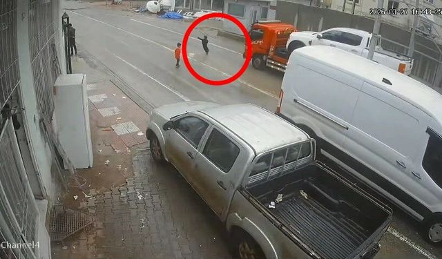 Çocuk son anda kurtuldu, o anlar kamerada