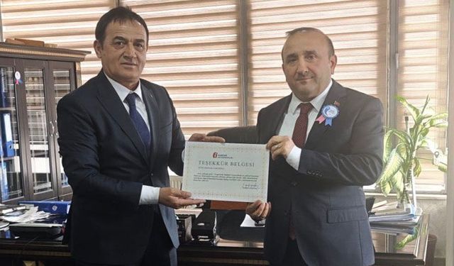 Hakkari'nin vergi rekortmenine teşekkür belgesi