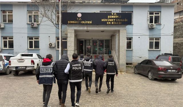 Hakkari’de aranan 12 şahıs yakalandı