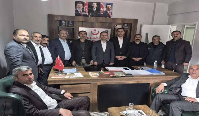 Yüksekovalı muhtarlardan Başkan Yördem’e ziyaret