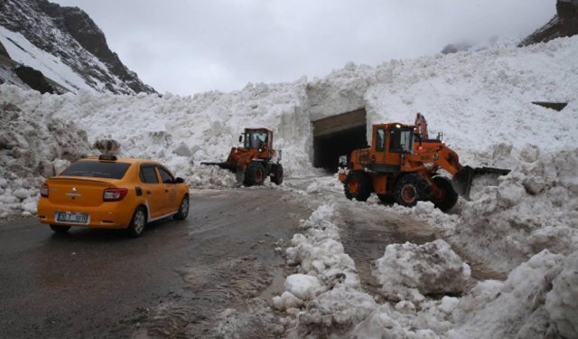Meteorolojiden uyarı: Hakkari için çığ alarmı
