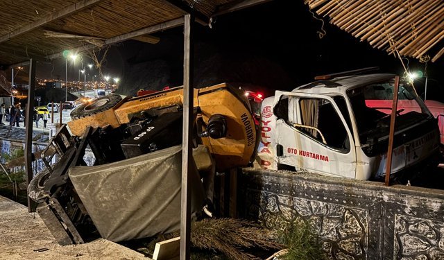 Hakkari Sere Sola Mevkiinde trafik kazası