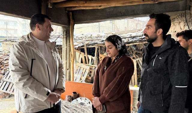 Başkan Şakar mağdur aileyi yalnız bırakmadı