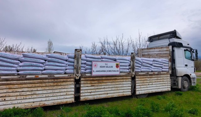 30 ton kaçak gübreyle yakalandılar