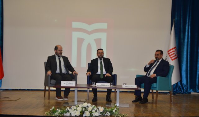 Muş'ta "İran'da Neler Oluyor?" konulu panel düzenlendi