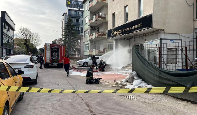 Doğal gaz kutusu patladı, yangın çıktı