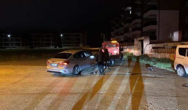 Ehliyetsiz sürücü ile alkollü sürücü kaza yaptı