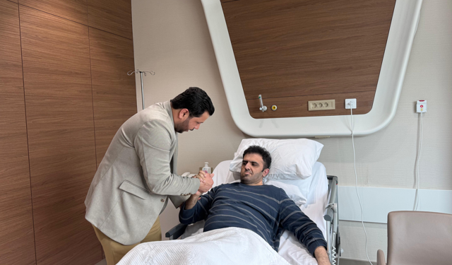 Iraklı felçli gazeteci, Türkiye'de yeniden ayağa kalktı