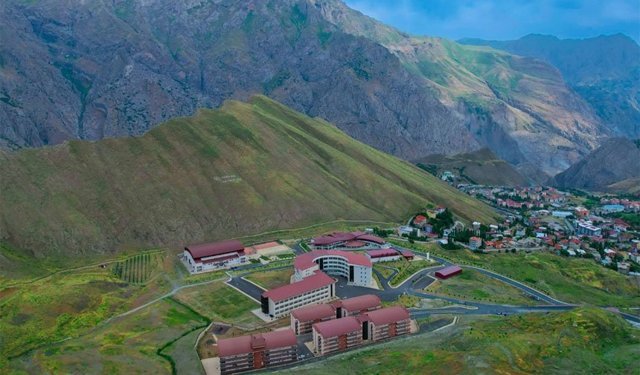 Hakkari Üniversitesinden dil eğitimi için önemli adım