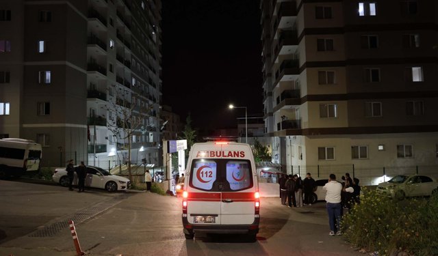 İzmir’de 28 öğrenci hastaneye kaldırıldı