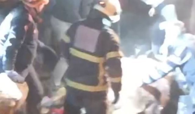 Ahırın çatısı çöktü; 4 büyükbaş öldü