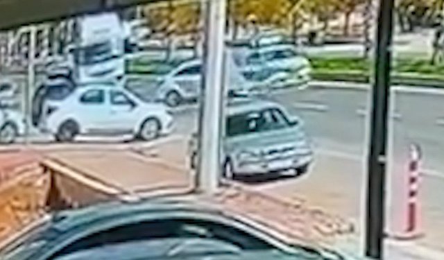 2 otomobil çarpıştı; 3 yaşındaki Nazlı öldü