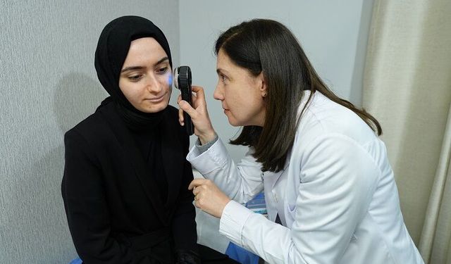 Yüzdeki kızarıklık Gül hastalığının habercisi olabilir