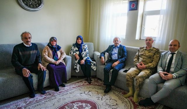 Vali Taşyapan’dan şehit annelerine ziyaret