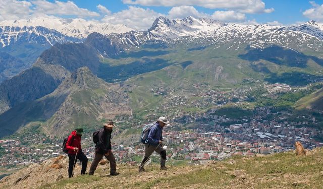 Vatan Tepesi’ne zirve tırmanışı gerçekleştirildi