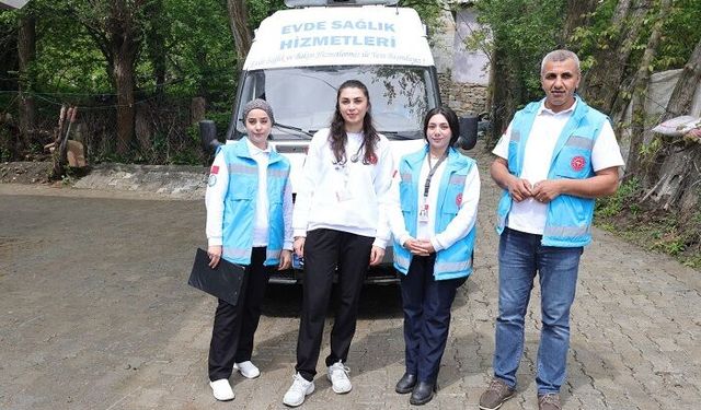 Hakkari’de 40 sağlık personeli bayram mesaisinde