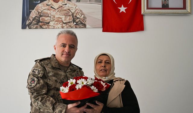 Müdür Ayata’dan şehit ailesine Anneler Günü ziyareti