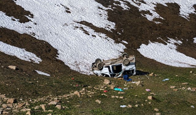 Hakkari’deki kazada ölü sayısı 2’ye yükseldi
