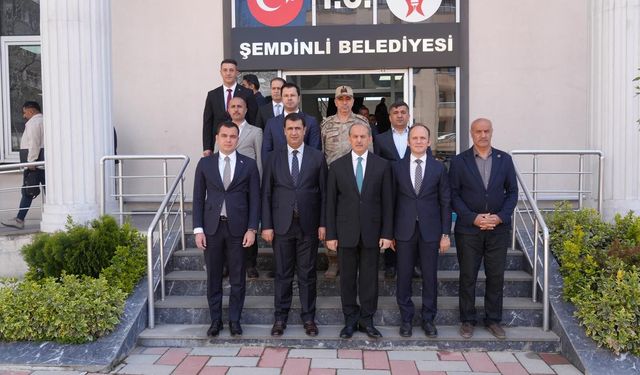 Vali Taşyapan’dan Şemdinli Belediyesi’ne ziyaret
