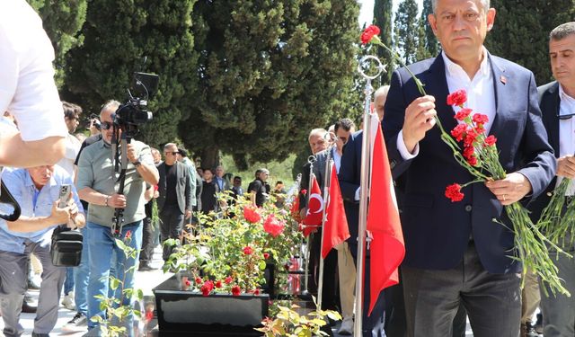 Soma'daki maden şehitleri dualarla anıldı