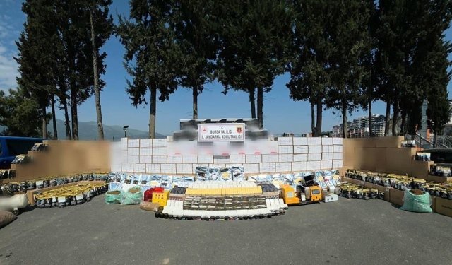 2 milyon bandrolsüz makaron ele geçirildi