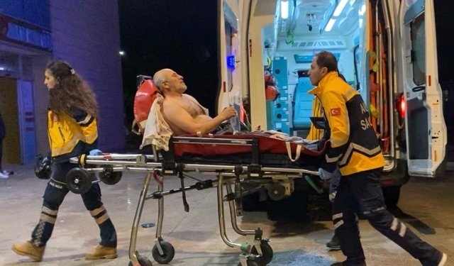 Yaptığı işin ücretini istedi, darbedilip bıçaklandı