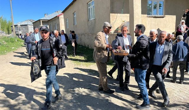 Hakkari'deki köyde asırlık bayram geleneği yaşatılıyor