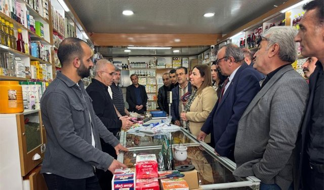 CHP Hakkari'de esnaf ve vatandaşı dinledi