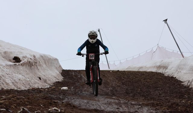 Downhill Türkiye Şampiyonası’nda 100 sporcu mücadele etti