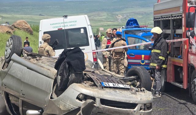Takla atan otomobilin sürücüsü öldü, 3 yaralı