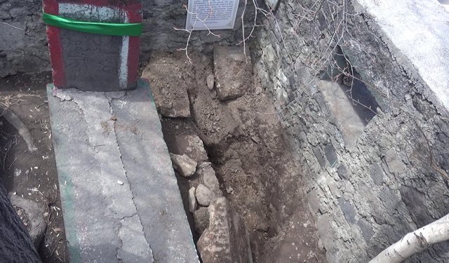 Erzurum'da 'Öksürük Baba Türbesi’nde define kazısı