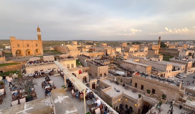 Midyat, 'Uzak Şehir' ile turizmde en yoğun dönemini yaşıyor