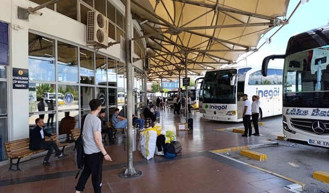 Terminalde unutulan ziynet çantası bulundu