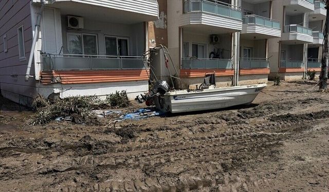 Hatay’da sağanak sonrası çalışma başlatıldı