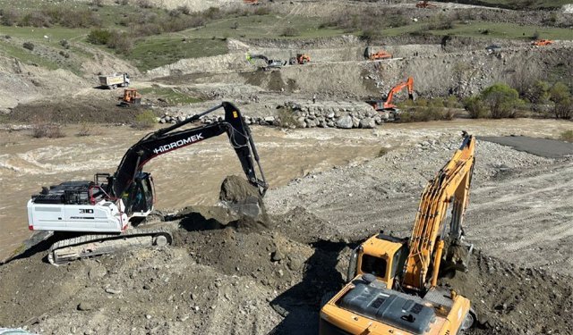 Hakkari'de vatandaşın gözü yeni güzergahta