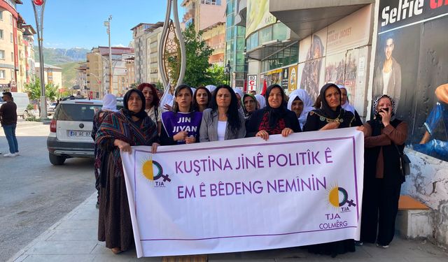 Hakkari’de kadınlardan şiddete karşı yürüyüş