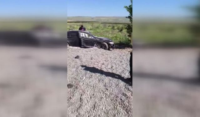 Siirt'te çarpışan otomobil ile kamyondaki 3 kişi yaralandı