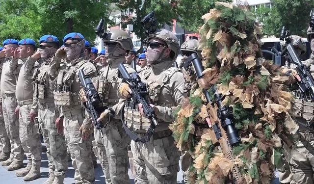 Van ve Muş’ta Jandarma yıl dönümü kutlandı