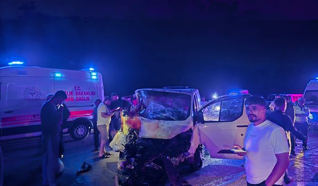 Ata çarpan panelvandaki 1 kişi öldü, 2 kişi yaralandı